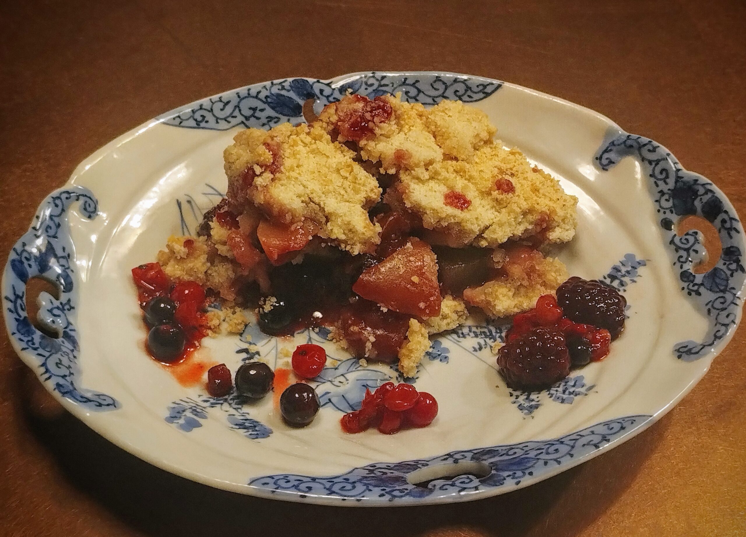 Scrumptious Apple, Blackberry and Pear Crumble